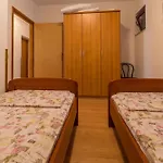 Two-bedroom In Xxxvii 公寓