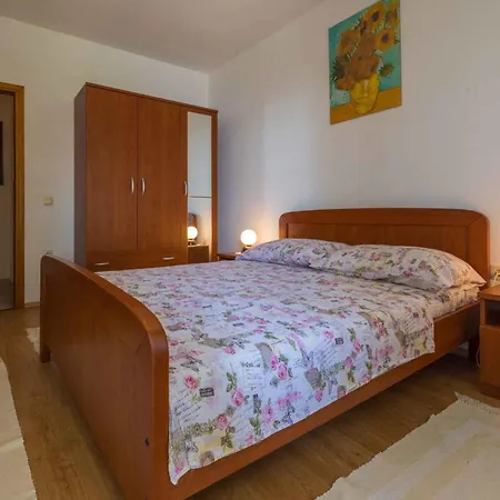 Two-bedroom In Xxxvii