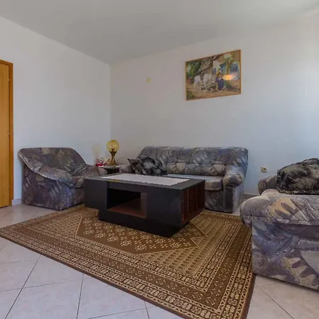 Two-bedroom In Xxxvii * Crikvenica